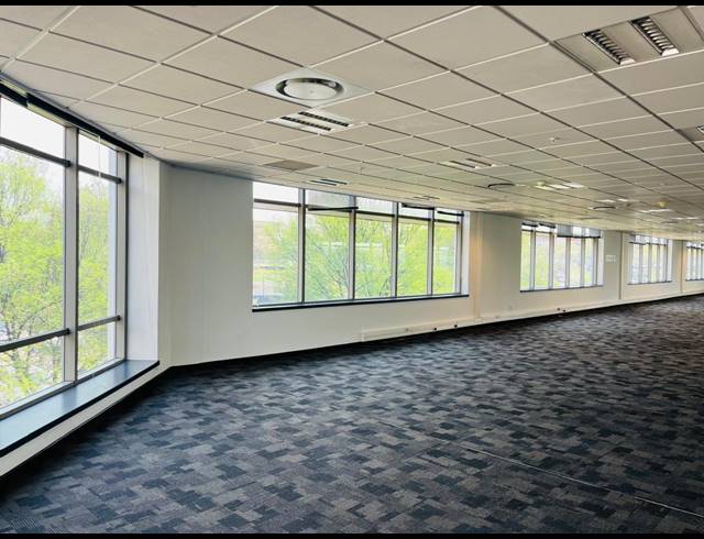 1,200M² OFFICE TO LET IN WATERFALL